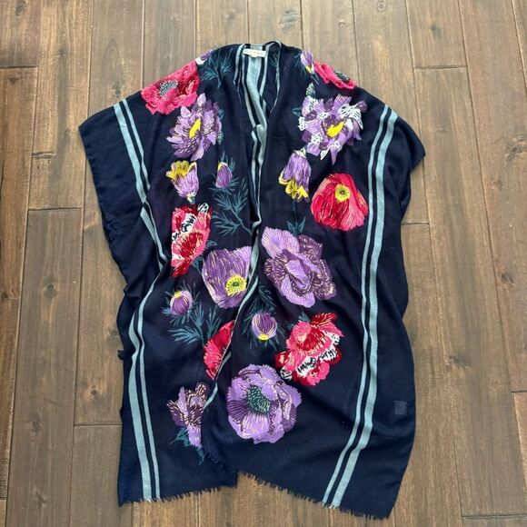 Woven Heart Other - Woven Heart Blue Floral Open Cover Up One Size